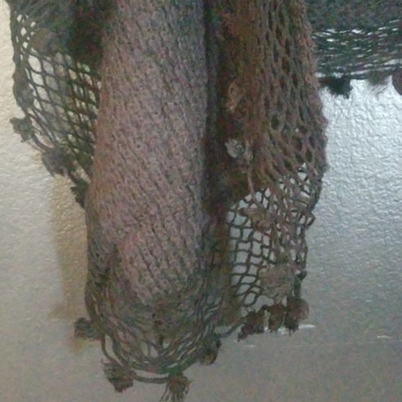 Shawl - Picture 2 of 2